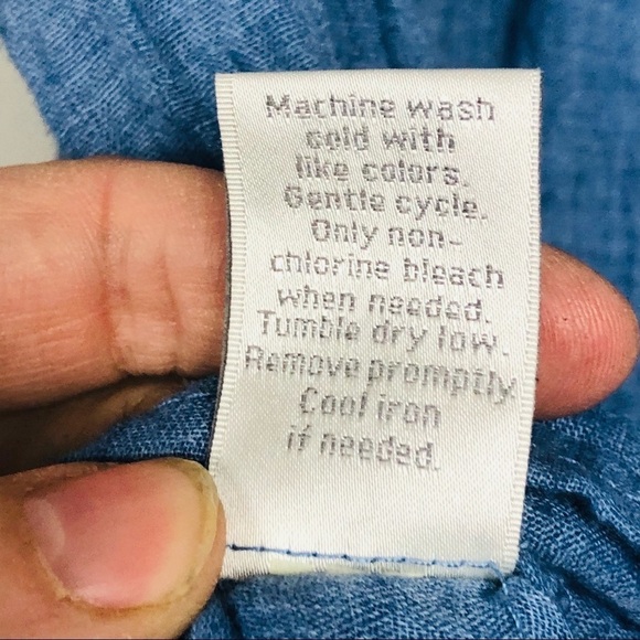 Lauren Conrad sleeveless blue chambray‎ top - Picture 9 of 14